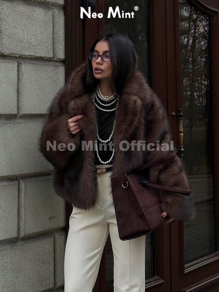 Streetwear Girl Brand - Neo Mint Fluffy Eko Tilki Kürkü